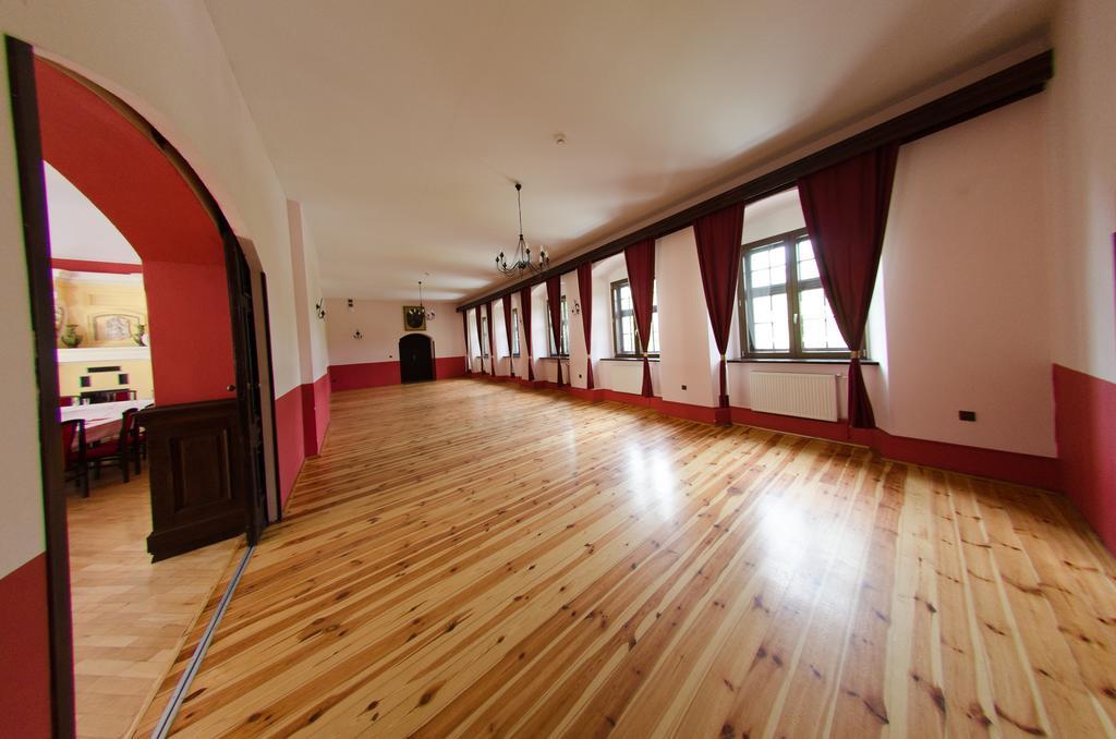 Palac Krobielowice Kąty Wrocławskie Exteriör bild