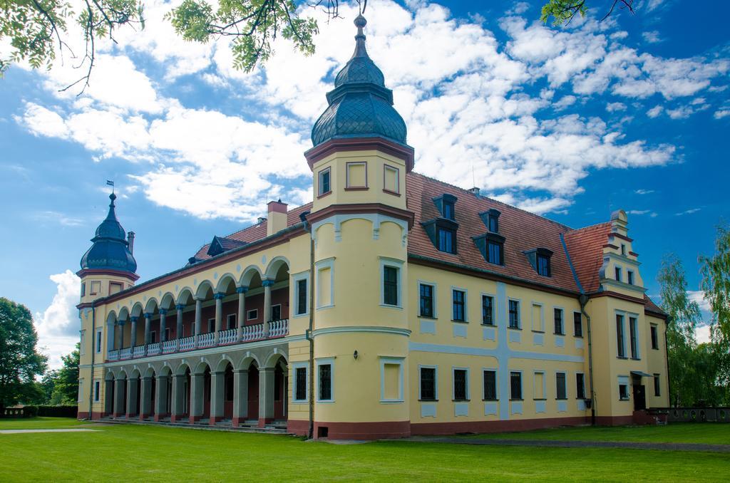 Palac Krobielowice Kąty Wrocławskie Exteriör bild