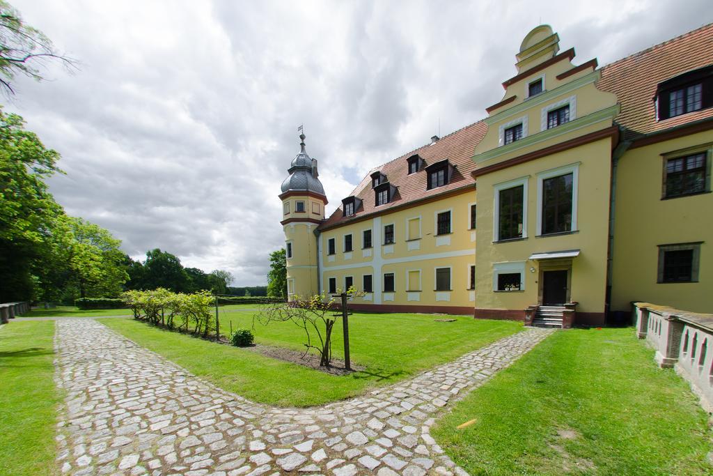 Palac Krobielowice Kąty Wrocławskie Exteriör bild