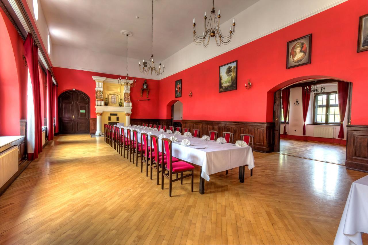 Palac Krobielowice Kąty Wrocławskie Exteriör bild